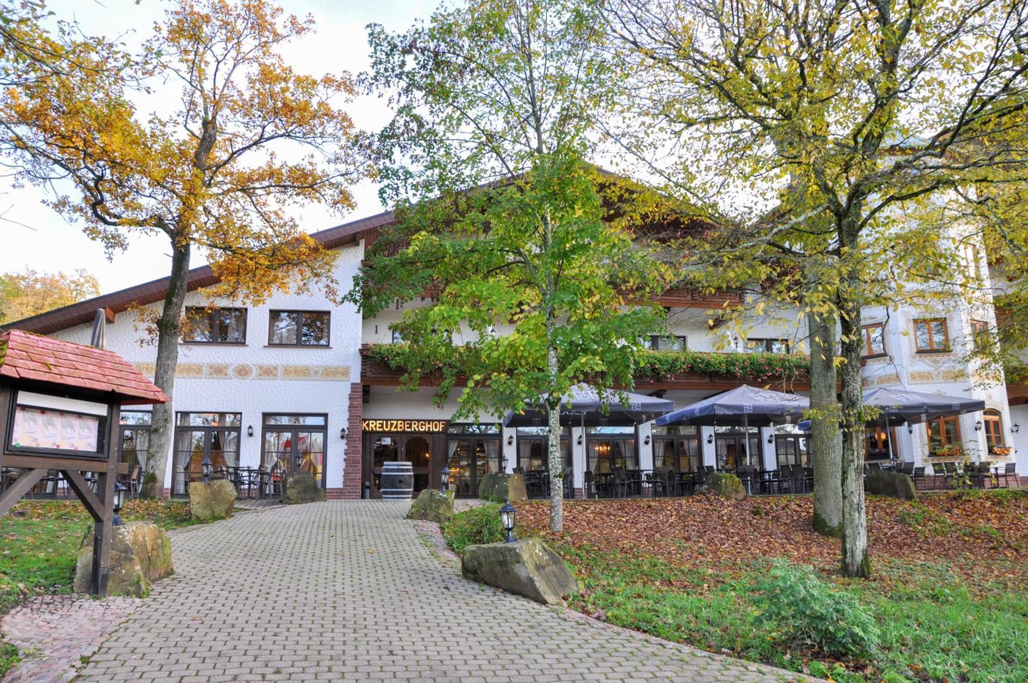 Hotel-Restaurant Kreuzberghof Tagungs- Und Veranstaltungshotel Tiefenbach  Exteriér fotografie