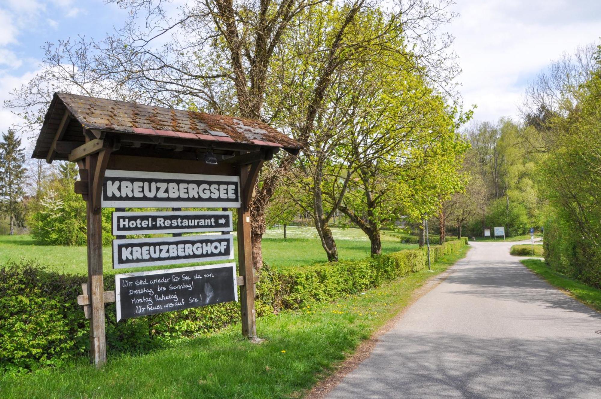 Hotel-Restaurant Kreuzberghof Tagungs- Und Veranstaltungshotel Tiefenbach  Exteriér fotografie